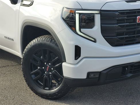 New 2026 GMC Sierra 1500 Elevation image 6