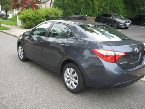 Used 2014 Toyota Corolla LE FWD image 5