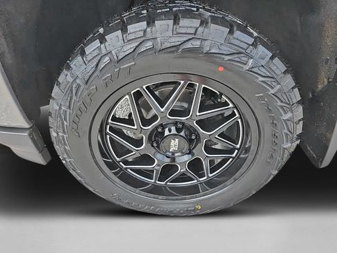 Used 2017 Chevrolet Silverado 1500 LTZ Z71 AWD/4WD image 11