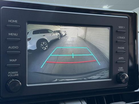 Used 2019 Toyota RAV4 XLE w/ Carpet Mat Package AWD/4WD image 18