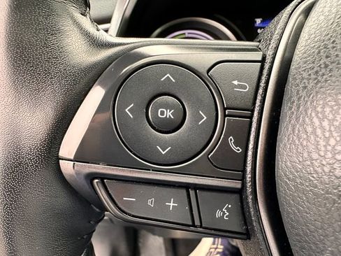 Used 2023 Toyota Camry SE w/ Cold Weather Package FWD image 31