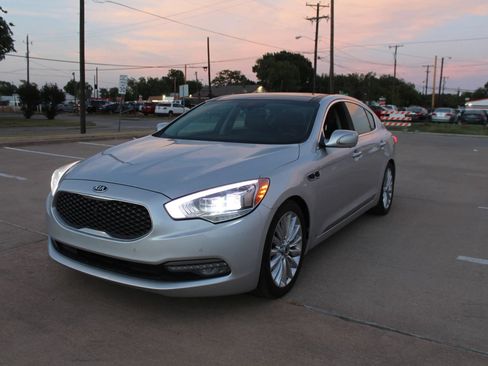 Used 2015 Kia K900 Luxury w/ VIP Package (Discontinued) RWD image 8