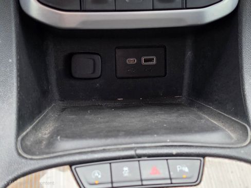 Used 2021 GMC Acadia SLE w/ Elevation Edition FWD image 15