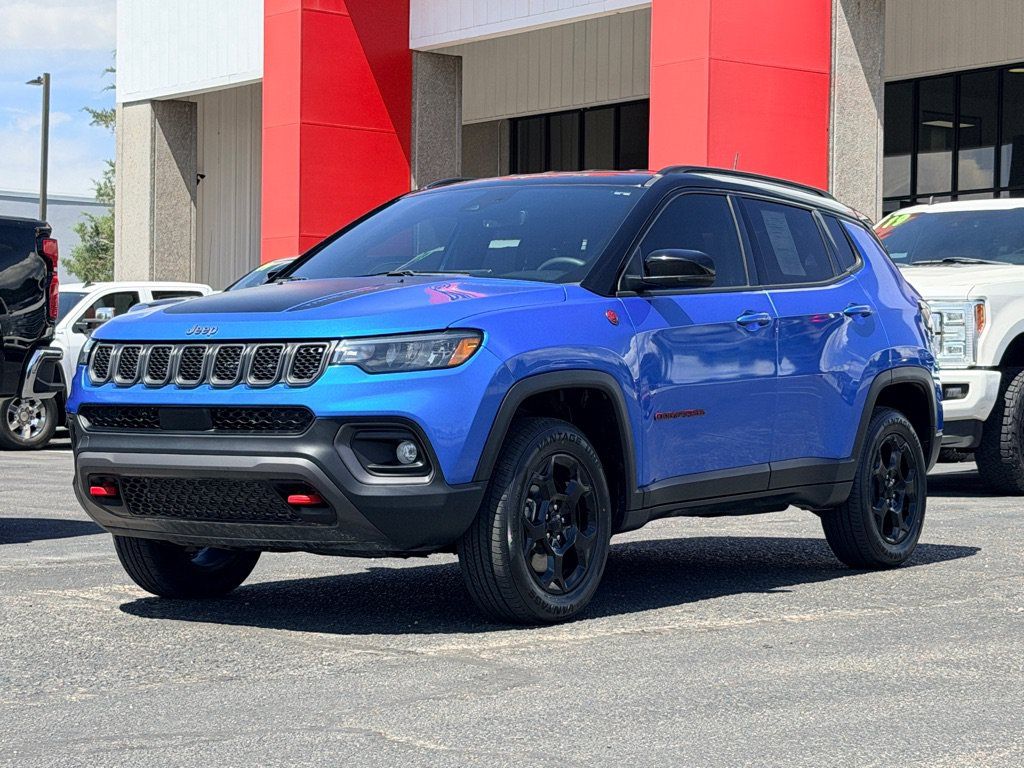 Used 2023 Jeep Compass Trailhawk AWD/4WD image 30