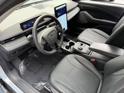 Used 2024 Ford Mustang Mach-E Premium image 24