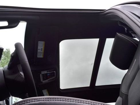 New 2026 RAM 1500 Laramie AWD/4WD image 32