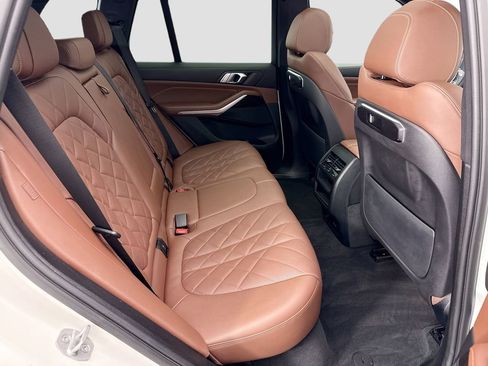 Used 2024 BMW X5 xDrive40i w/ Parking Assistance Package image 21