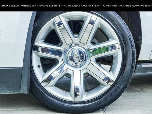 Used 2019 Cadillac Escalade ESV Premium Luxury image 3