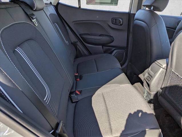 Certified 2025 Hyundai Venue Limited FWD image 30