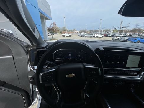 Used 2024 Chevrolet Silverado 2500 LTZ w/ LTZ Plus Package AWD/4WD image 10