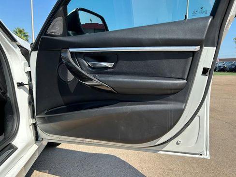 Used 2018 BMW 330i Sedan w/ Premium Package image 29