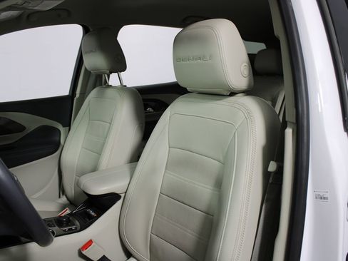 Used 2022 GMC Terrain Denali w/ Denali Premium Package image 34