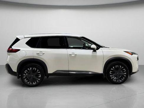 Used 2023 Nissan Rogue Platinum w/ Platinum Premium Package AWD/4WD image 2