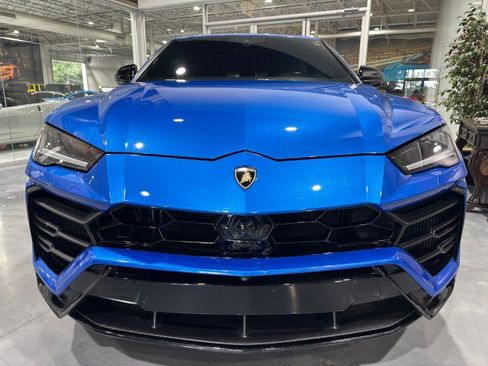 Used 2019 Lamborghini Urus AWD/4WD image 27