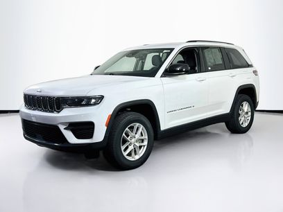 Used 2023 Jeep Grand Cherokee Laredo w/ Luxury Tech Group I