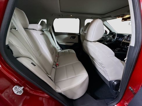 Used 2021 Nissan Rogue SV w/ Premium Package FWD image 27