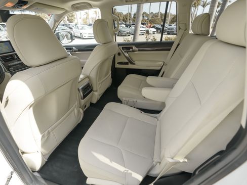 Used 2023 Lexus GX 460 Premium image 35