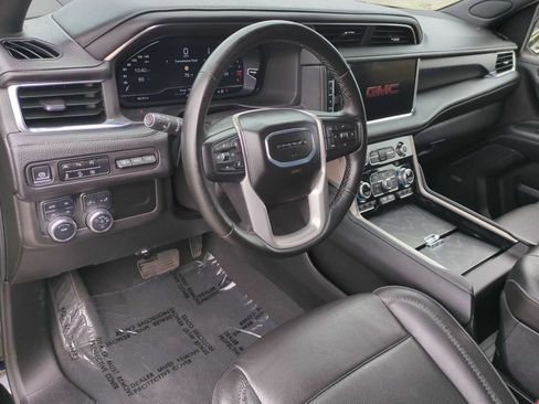 Used 2024 GMC Yukon XL Denali AWD/4WD image 12