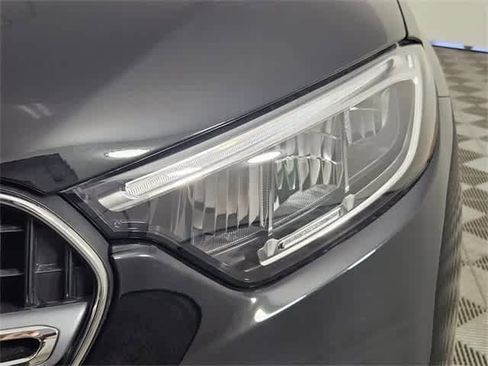 Used 2025 Mercedes-Benz GLC 300 4MATIC image 27