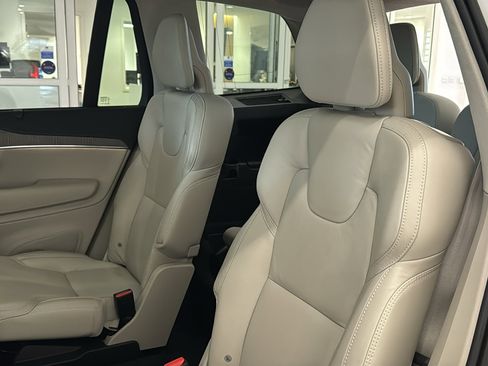 Used 2023 Volvo XC90 B6 Ultimate w/ Lounge Package AWD/4WD image 26