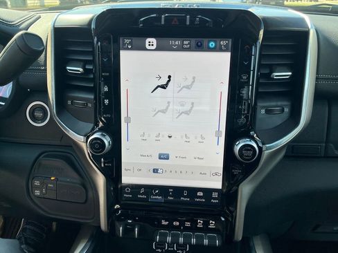 Used 2024 RAM 3500 Laramie w/ Towing Technology Group image 32