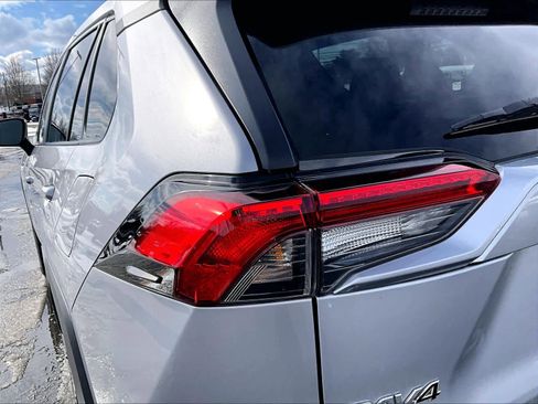 Used 2024 Toyota RAV4 XLE image 34