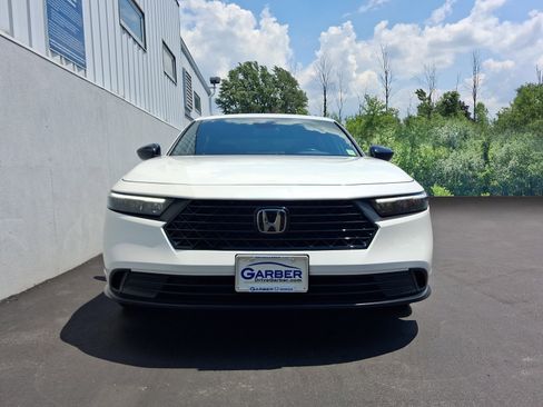 Used 2024 Honda Accord Sport image 6