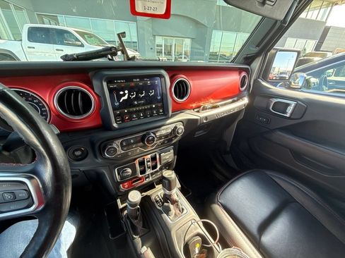 Used 2021 Jeep Wrangler Unlimited Rubicon AWD/4WD image 11