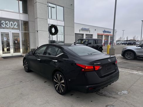 Used 2020 Nissan Altima 2.5 Platinum image 3