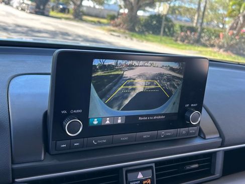 Used 2023 Honda Pilot LX image 21