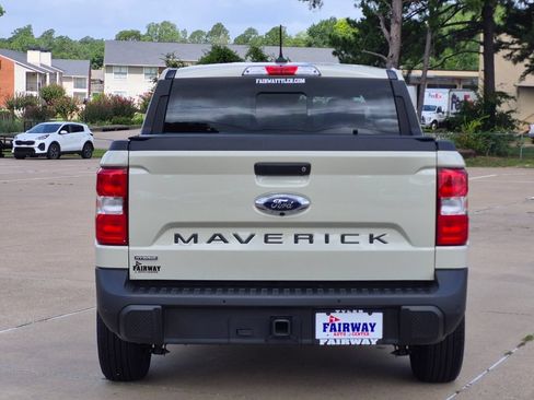 Used 2024 Ford Maverick Lariat FWD image 5