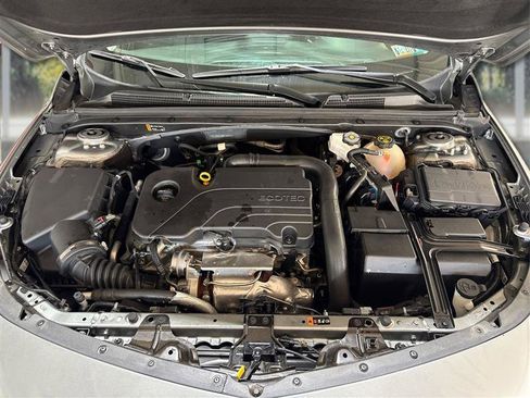 Used 2024 Chevrolet Malibu LT image 22