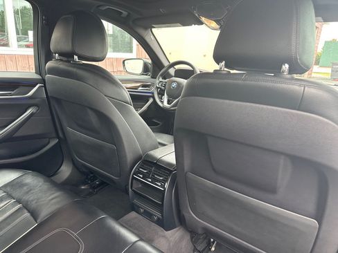 Used 2018 BMW 530i xDrive w/ Premium Package AWD/4WD image 15