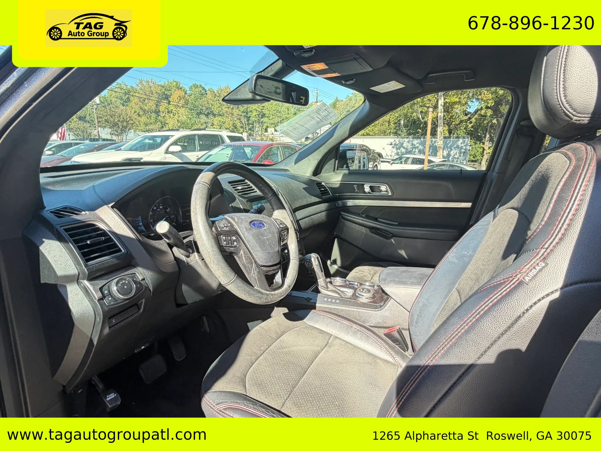 Used 2019 Ford Explorer XLT w/ Equipment Group 202A AWD/4WD image 12