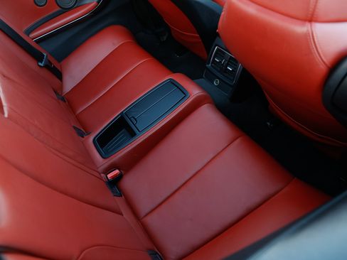 Used 2016 BMW M4 Convertible image 15