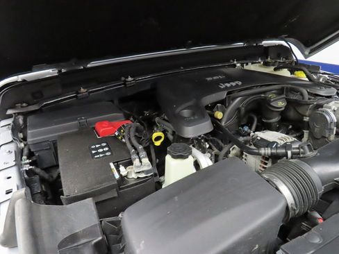 Used 2020 Jeep Wrangler Unlimited Sport AWD/4WD image 23