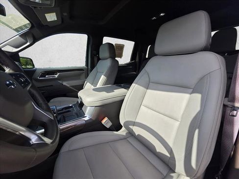 Used 2026 Chevrolet Silverado 1500 LT Trail Boss w/ Convenience Package II image 14