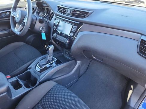 Used 2021 Nissan Rogue Sport S image 19