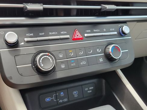 Certified 2026 Hyundai Tucson SE FWD image 18