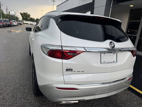 Certified 2023 Buick Enclave Essence FWD image 14