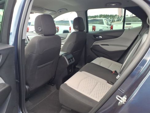 Used 2018 Chevrolet Equinox LS FWD image 23