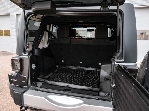 Used 2014 Jeep Wrangler Unlimited Sahara w/ Trailer Tow Group image 16