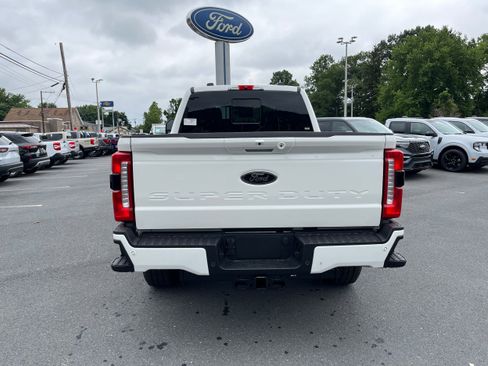 New 2026 Ford F250 Lariat w/ Black Appearance Package AWD/4WD image 6
