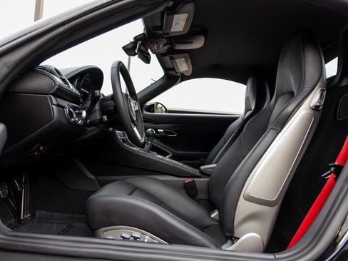 Certified 2025 Porsche 718 Boxster GTS image 25