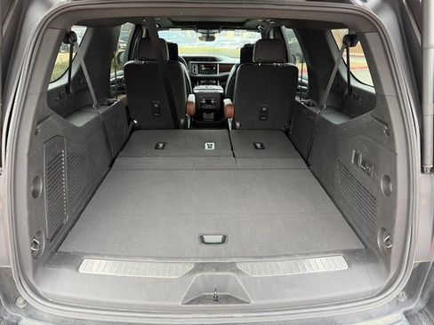 Used 2023 GMC Yukon XL Denali Ultimate image 6