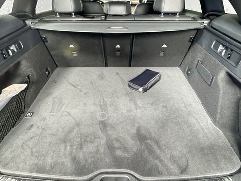 Used 2026 Mercedes-Benz GLC 300 image 24