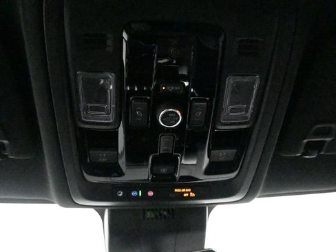 New 2026 GMC Yukon XL Elevation w/ Elevation Premium Package AWD/4WD image 19