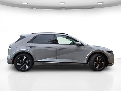 New 2026 Hyundai Ioniq 5 Limited image 9