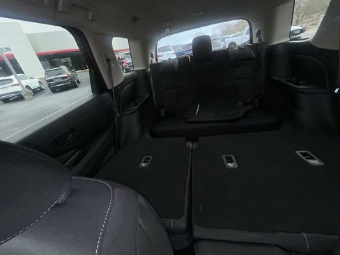 Used 2024 Nissan Pathfinder SV w/ Cargo Package image 27