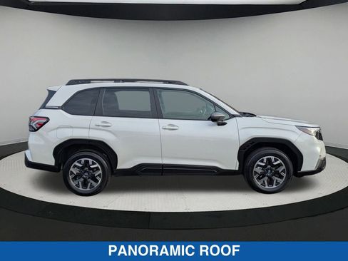Certified 2025 Subaru Forester Premium image 2